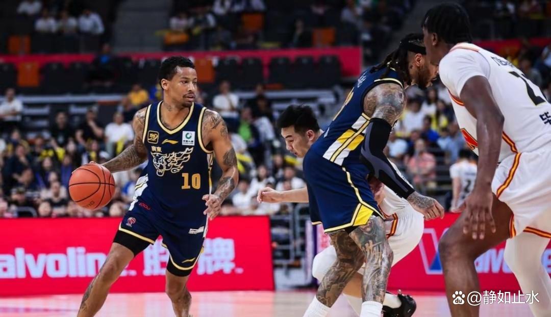 NBA季后赛赛程吃紧，新疆广汇转会期绝杀压哨，媒体盛赞，心理建设被强调的简单介绍