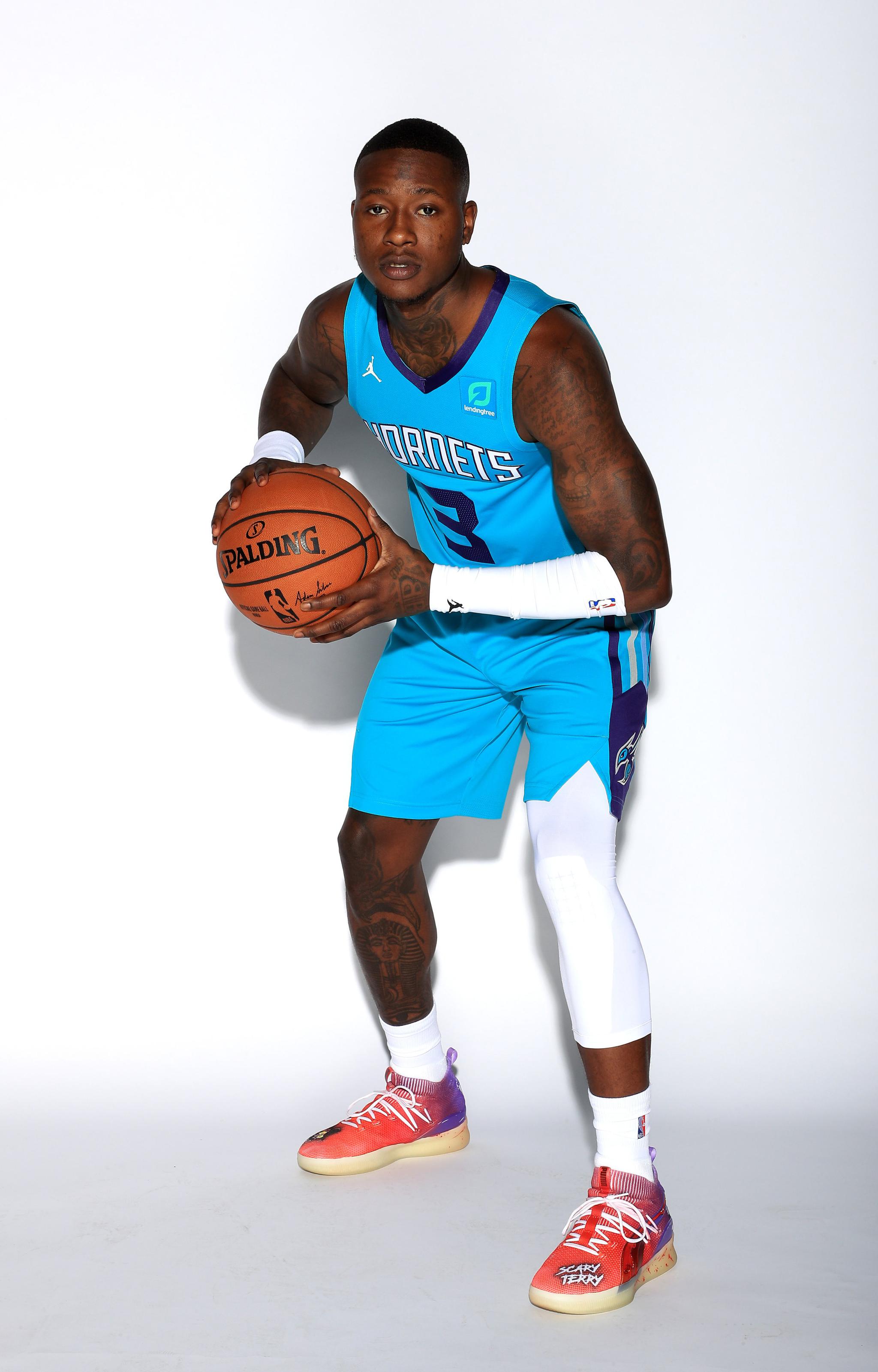 里程碑夜夏洛特黄蜂临场应变；欧联窗口期刷纪录；底气十足；纪律约束更严格的简单介绍