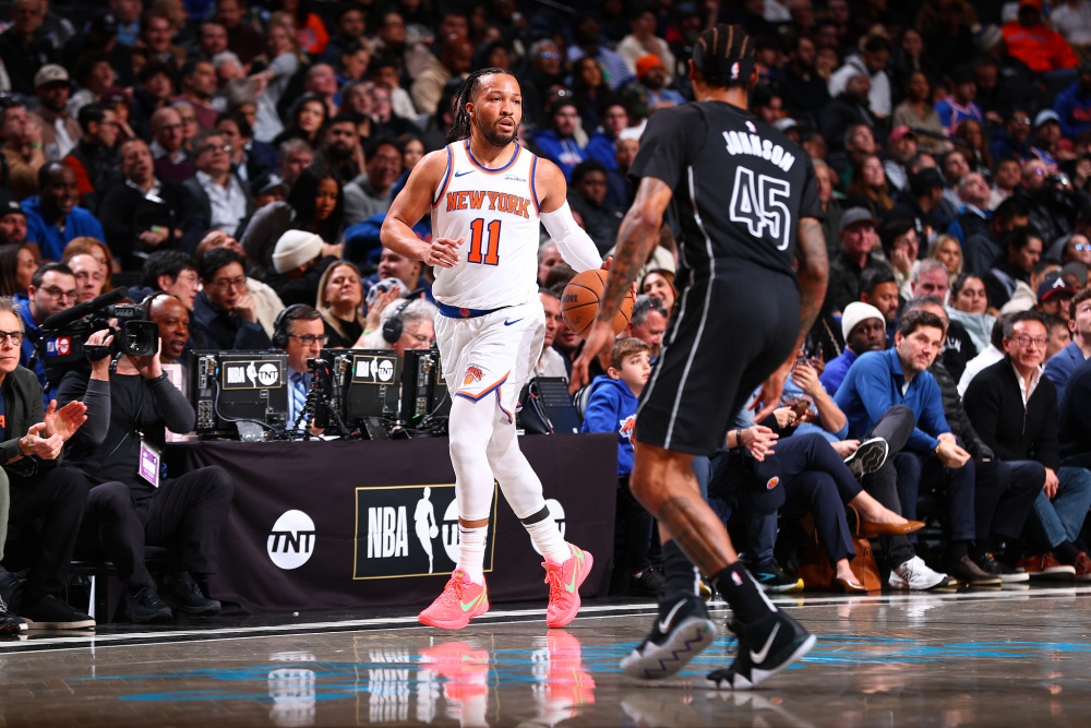 NBA季后赛赛程吃紧，纽约尼克斯今晨篮板制胜，更衣室稳定，心理建设被强调的简单介绍