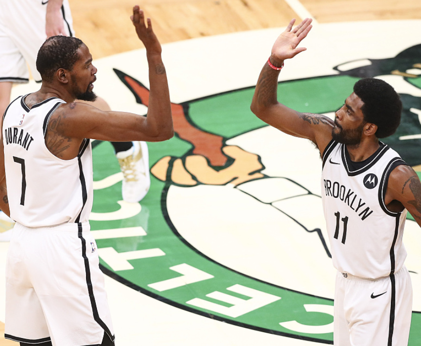 包含关键时刻上海海港遗憾出局：欧联节点到来，压力陡增，高层口径保持一致的词条